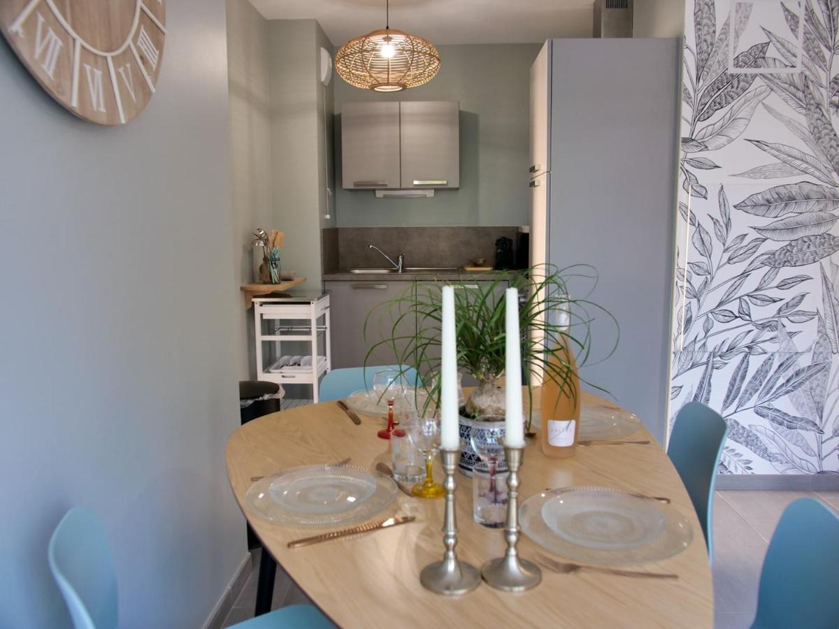 Apartment Apt. 50m Du Port De Plaisance, Parking & Ascenseur *