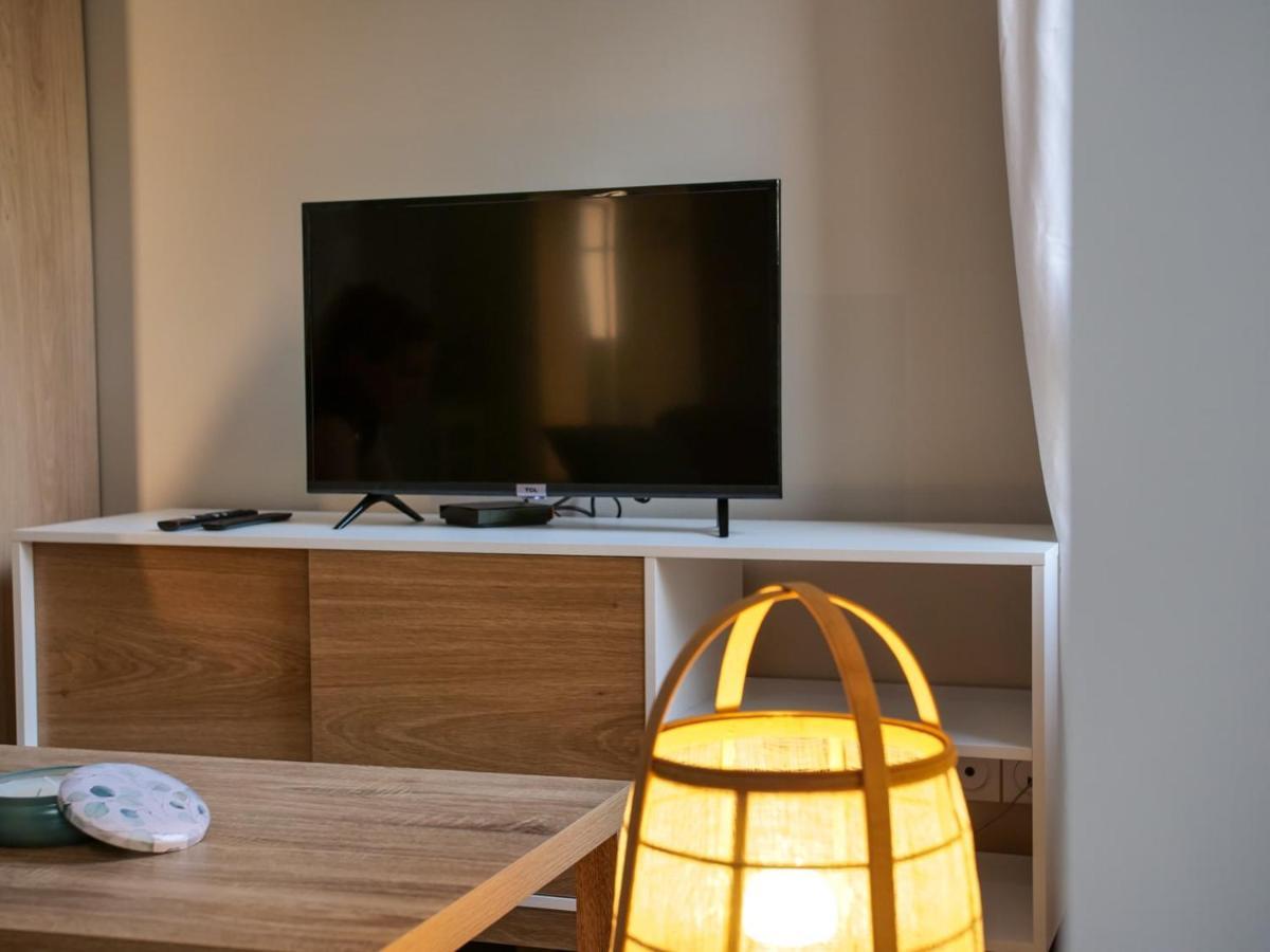 Apt. 50m Du Port De Plaisance, Parking & Ascenseur *