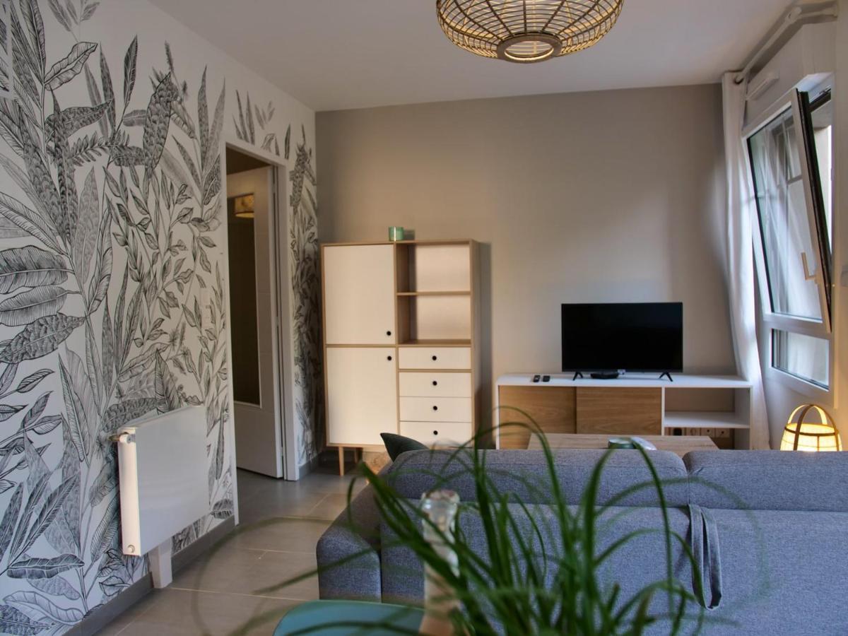 Apt. 50m Du Port De Plaisance, Parking&ascenseur Appartement